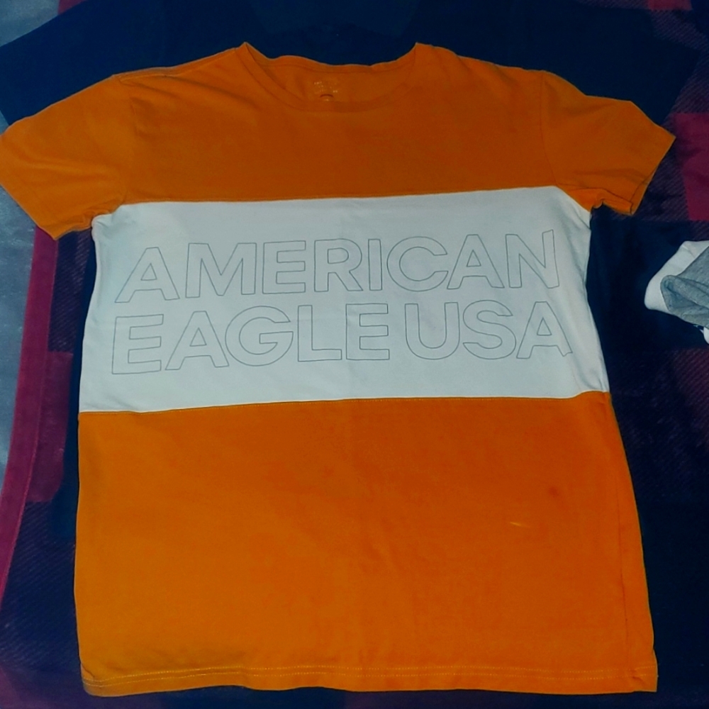 American Eagle Outfitters Tshirt
